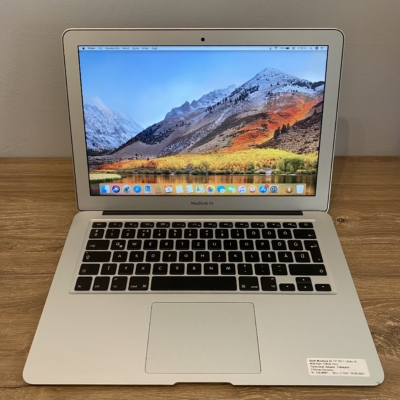 Apple MacBook Air 2017 13", kiállított termék